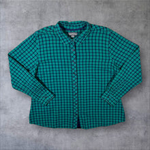 Load image into Gallery viewer, Eddie Bauer Green Blue Plaid Check Long Sleeve Flannel Shirt
