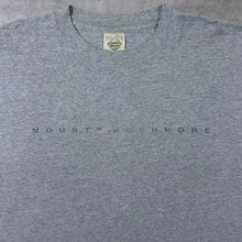 Load image into Gallery viewer, Vintage Prairie Mountain "Mount Rushmore" USA Tourist Graphic Grey Single Stitch T-Shirt
