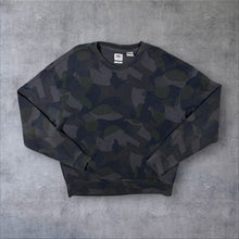 Load image into Gallery viewer, Levi's "Relaxed" Khaki Grey Camo Camouflage Pattern Mini Logo Sweatshirt

