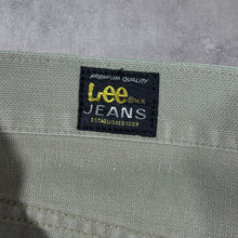 Load image into Gallery viewer, Vintage Lee "Portland" Faded Distressed Grey Straight Leg Denim Jeans
