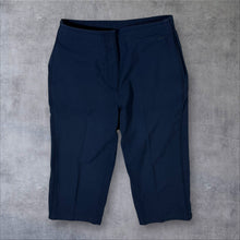 Load image into Gallery viewer, Early 00's Nike Mini Swoosh Logo Navy Blue 3/4 Length Capri Pants Shorts
