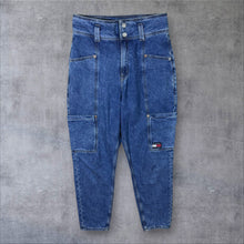 Load image into Gallery viewer, Tommy Hilfiger Jeans "New Paperbag Mom Jean" Blue Denim Tapered Jeans
