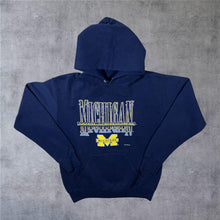 Load image into Gallery viewer, Vintage Logo 7 Michigan Wolverines College Graphic Navy Blue Hoodie
