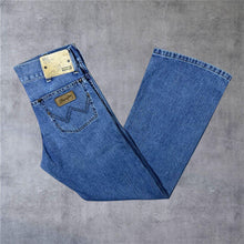 Load image into Gallery viewer, Deadstock Wrangler “353” Loose Fit Zip Fly Blue Denim Jeans
