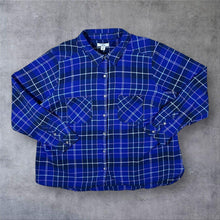 Load image into Gallery viewer, Croft &amp; Barrow Blue Plaid Check Long Sleeve Cotton Flannel Shirt
