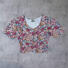Load image into Gallery viewer, Vintage 90's Laura Ashley Made in Hong Kong Floral Flower Patterned Button Top Blouse
