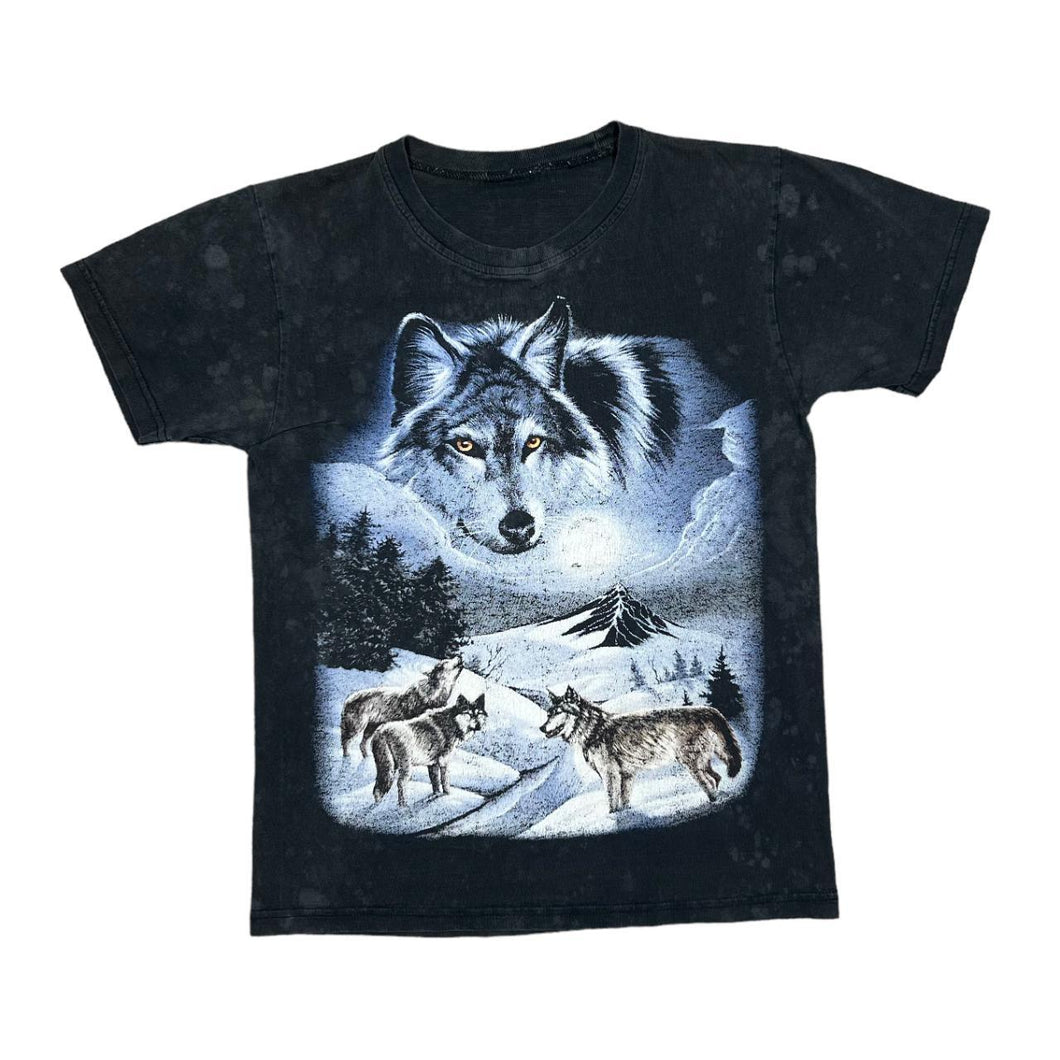 Vintage Wolf Animal Nature Snow Wildlife Graphic Faded T-Shirt