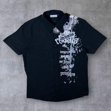 Load image into Gallery viewer, Early 00&#39;s Clockhouse Y2K Eagle Spellout Graphic Black Short Sleeve Shirt
