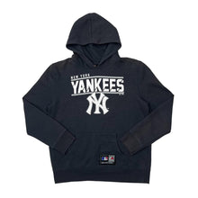 Load image into Gallery viewer, Majestic MLB NEW YORK YANKEES Baseball Spellout Graphic Pullover Hoodie
