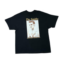 Load image into Gallery viewer, THE SMITHS &quot;Shoplifters Of The World Unite&quot; Elvis Presley Graphic Indie Pop Rock Band T-Shirt

