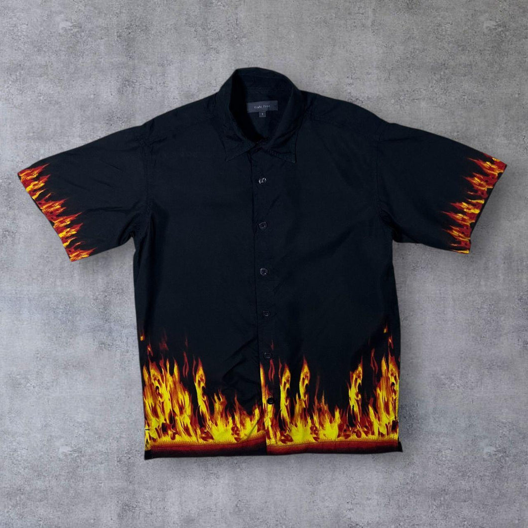 Early 00's Kiabi Free Y2K Gothic Flaming Fire Graphic Black Short Sleeve Shirt