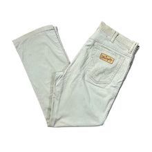 Load image into Gallery viewer, WRANGLER &quot;Texas Stretch&quot; Classic Grey Beige Straight Leg Regular Fit Chino Pants Trousers
