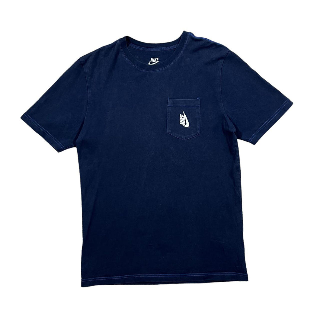 NIKE Classic Basic Embroidered Mini Logo Short Sleeve Pocket T-Shirt