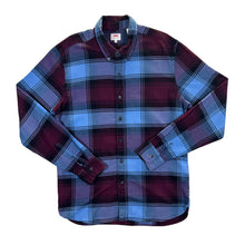Load image into Gallery viewer, LEVI&#39;S Classic Multi Plaid Check Long Sleeve Button-Up Flannel Shirt
