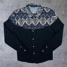 Load image into Gallery viewer, Early 00's West Street Haku Paisley Patterned Western Style Long Sleeve Shirt

