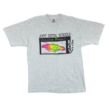 Load image into Gallery viewer, Vintage 90&#39;s JOINT DENTAL SCHOOLS &quot;Jamaica Project&quot; Souvenir Graphic Single Stitch T-Shirt
