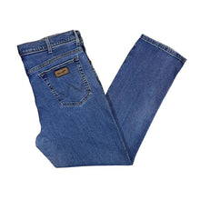 Load image into Gallery viewer, WRANGLER &quot;Regular Fit&quot; Classic Blue Denim Straight Leg Jeans
