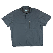 Load image into Gallery viewer, COLUMBIA Omni-Shade Dark Grey Short Sleeve Nylon Utility Shirt
