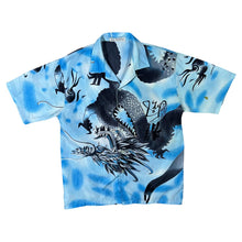 Load image into Gallery viewer, Early 00&#39;s Guo Lhi Ting Gothic Y2K Dragon Graphic Blue Mix Short Sleeve Shirt

