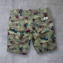 Load image into Gallery viewer, Dickies Floral Leaf Patterned Skater Cotton Blend Chino Shorts
