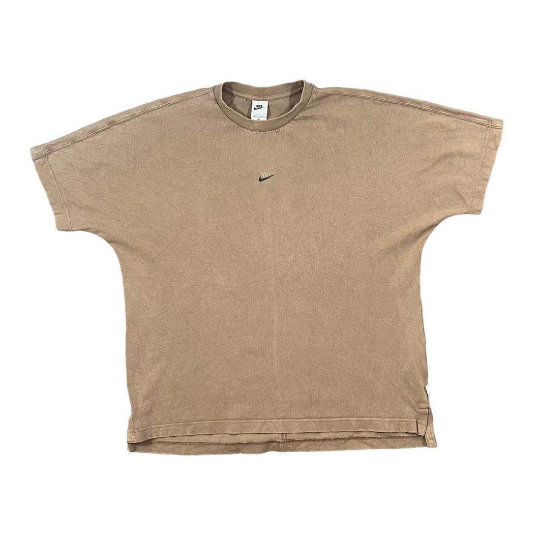NIKE Classic Mini Centre Logo Graphic Heavy Cotton Oversized Fit T-Shirt
