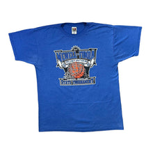 Load image into Gallery viewer, Vintage NEWELL-FONDA MUSTANGS &quot;State Tournament&quot; (2000) College Sports Graphic T-Shirt
