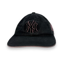 Load image into Gallery viewer, Early 00&#39;s MLB NEW YORK YANKEES Embroidered Baseball Logo Baseball Cap
