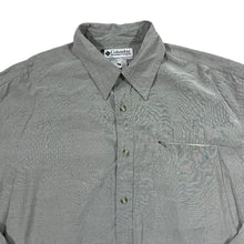 Load image into Gallery viewer, COLUMBIA SPORTSWEAR &quot;GRT&quot; Classic Grey Modal Polyester Long Sleeve Zip Pocket Shirt
