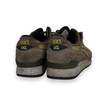 Load image into Gallery viewer, ASICS GEL LYTE III Brown Mix Leather Upper Split Tongue Running Trainers Sneakers Shoes
