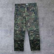 Load image into Gallery viewer, Early 00&#39;s Trekking Basics Camo Camouflage Pattern Cargo Combat Trousers

