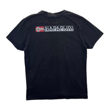 Load image into Gallery viewer, NAPAPIJRI Classic Pocket Logo Spellout Graphic Black Short Sleeve T-Shirt
