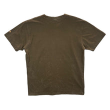 Load image into Gallery viewer, Early 00&#39;s RIPCURL Slot Machine Skater Surfer Logo Spellout Graphic Khaki Brown T-Shirt
