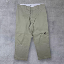 Load image into Gallery viewer, Dickies "Loose Fit" Skater Classic Beige Carpenter Style Pants Trousers

