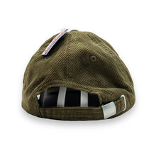Load image into Gallery viewer, Deadstock BEECHFIELD Classic Basic Corduroy Cord Baseball Cap
