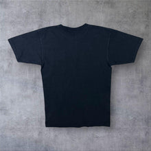 Load image into Gallery viewer, Levi's Classic Tab Logo Spellout Black Graphic T-Shirt

