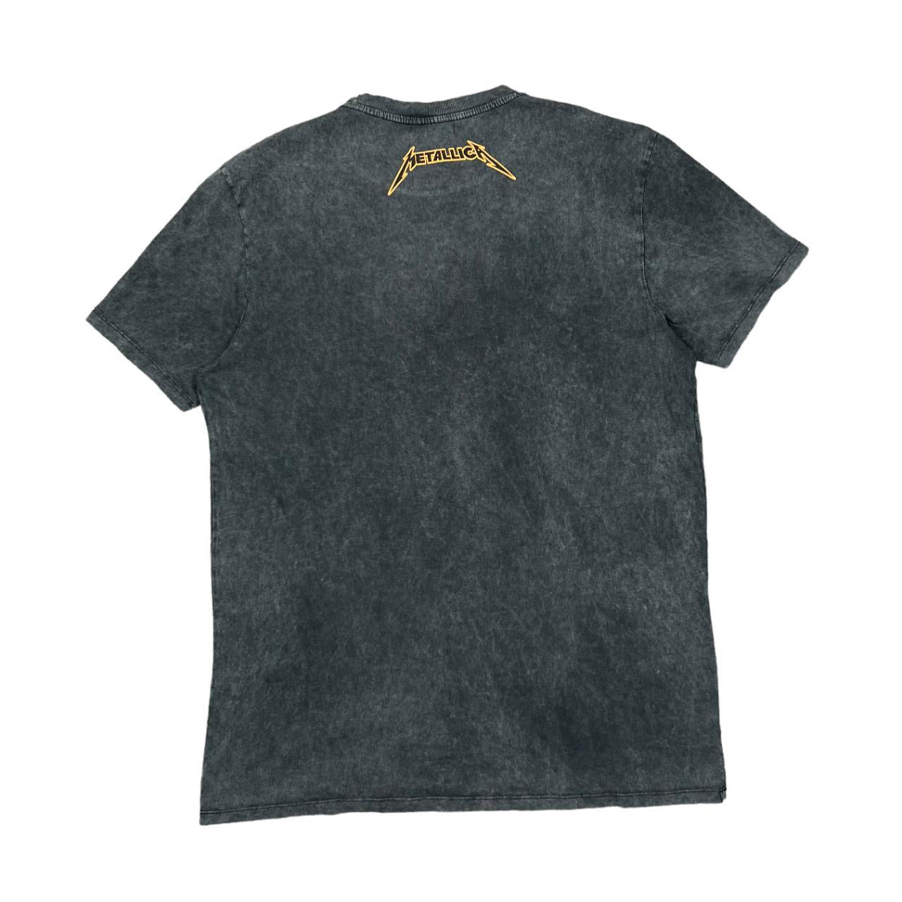 Bershka x METALLICA Flaming Skull Logo Spellout Graphic Thrash 