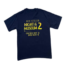 Load image into Gallery viewer, NIGHT AT THE MUSEUM 2 (2009) Ben Stiller Robin Williams Movie Promo Graphic T-Shirt
