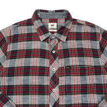 Load image into Gallery viewer, LEE “Slim Fit” Kansas ‘89 Lumberjack Plaid Check Long Sleeve Flannel Cotton Shirt
