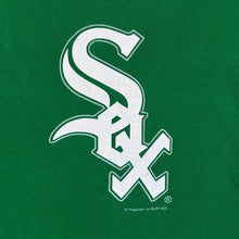 Load image into Gallery viewer, Anvil (2005) MLB CHICAGO WHITE SOX Baseball Logo Spellout Graphic Green T-Shirt
