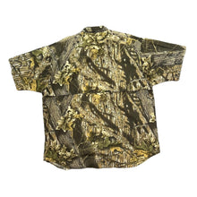 Load image into Gallery viewer, Early 00&#39;s COLUMBIA SPORTSWEAR Mossy Oak Camo Camouflage Pattern Short Sleeve Cotton Shirt
