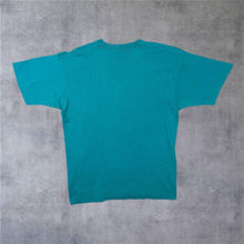 Load image into Gallery viewer, Vintage 90's Virginia Beach "Virginia" Souvenir Distressed Graphic Single Stitch T-Shirt
