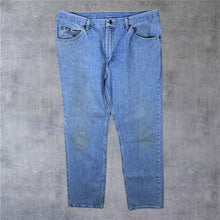 Load image into Gallery viewer, Early 00's Lee Jeans Classic Straight Leg Regular Fit Distressed Blue Denim Jeans
