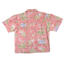 Load image into Gallery viewer, Vintage JOE MARLIN Hawaiian Floral Patterned Cotton Rayon Short Sleeve Shirt
