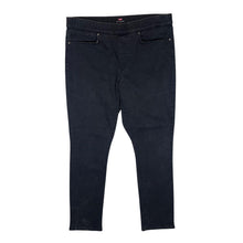 Load image into Gallery viewer, LEVI&#39;S &quot;Pull On Skinny&quot; Classic Black Skinny Jeans
