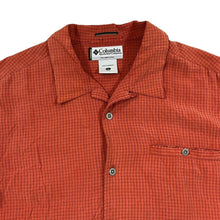 Load image into Gallery viewer, COLUMBIA SPORTSWEAR &quot;Titanium&quot; Burnt Orange Check Short Sleeve Open Collar Shirt
