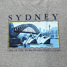 Load image into Gallery viewer, Early 00’s SYDNEY “One Of The World’s Greatest Cities” Australia Souvenir Graphic T-Shirt
