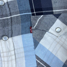 Load image into Gallery viewer, Levi&#39;s Western Plaid Check Long Sleeve Cotton Popper Flannel Shirt
