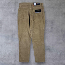 Load image into Gallery viewer, Duke Jeans "Kendo" Classic Brown Tan Corduroy Cord Trousers

