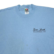Load image into Gallery viewer, Vintage 90’s Gear South “Williamsburg 1997” Souvenir Graphic Single Stitch T-Shirt
