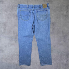 Load image into Gallery viewer, Early 00's Lee Jeans Classic Straight Leg Regular Fit Distressed Blue Denim Jeans
